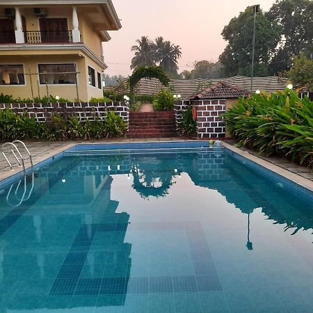 Crystal Serenity Boutique Resort Mandrem Ngoại thất bức ảnh