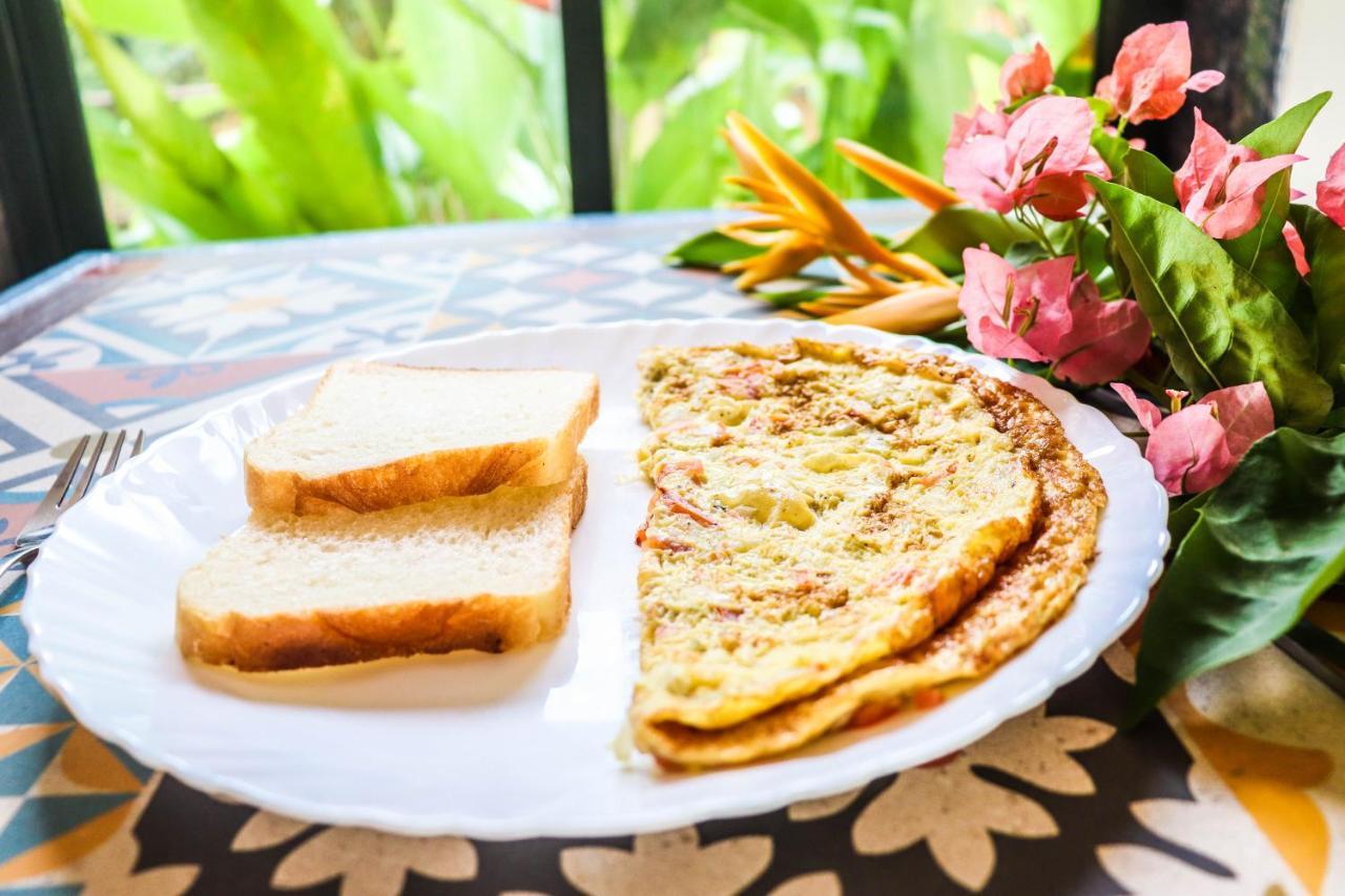 Crystal Serenity Boutique Resort Mandrem Ngoại thất bức ảnh