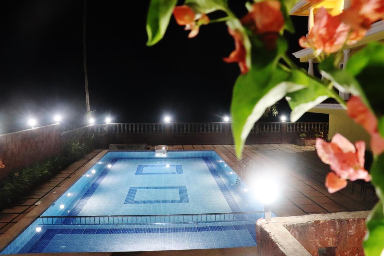 Crystal Serenity Boutique Resort Mandrem Ngoại thất bức ảnh